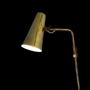 Paavo Tynell seinävalaisin 9459